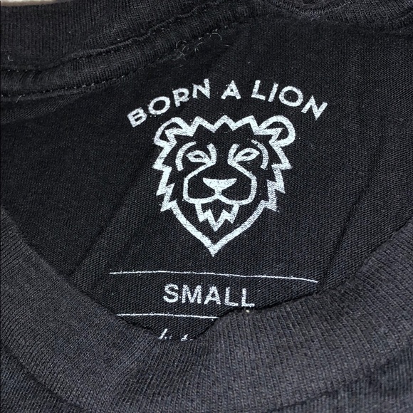 Born A Lion T-shirt - Picture 3 of 3